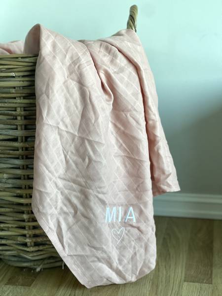 Bilde av Musselin teppe med navn rosa