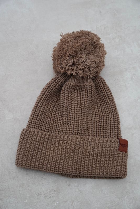 Knit lue med dusk - taupe