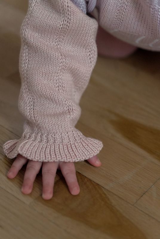 Tiny frill romper - pink mist