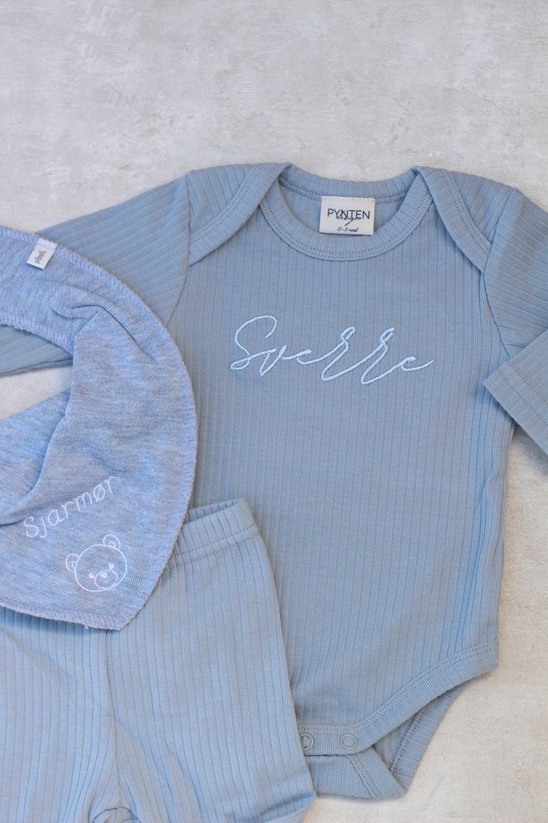 Ribbestrikket sett - dusty blue